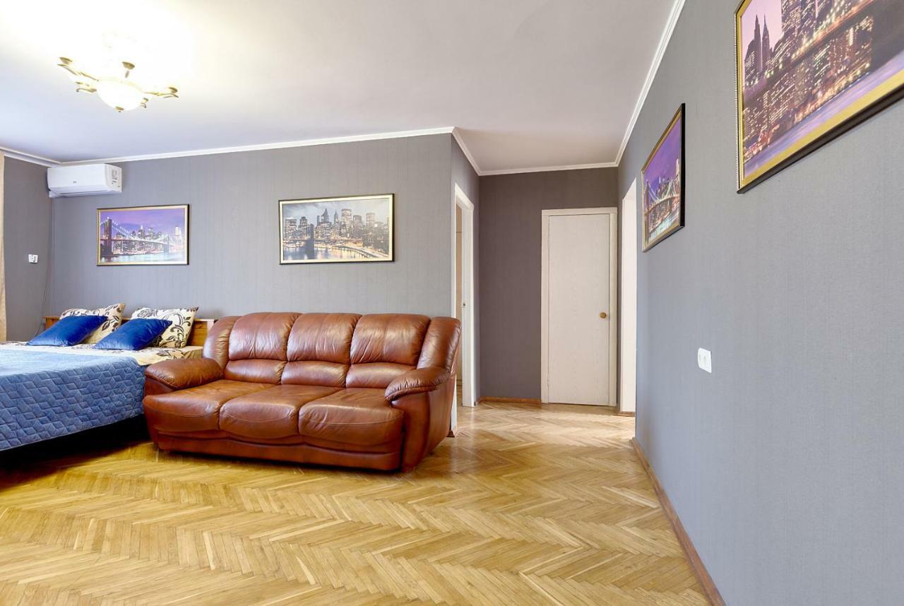 L3-82 Main Street- Modern New Three 3 Separate 3Bedrooms 100 M2 - Central Location, Metro Palace Of Sports - Gulliver Mall, Arena City Kiev Eksteriør bilde